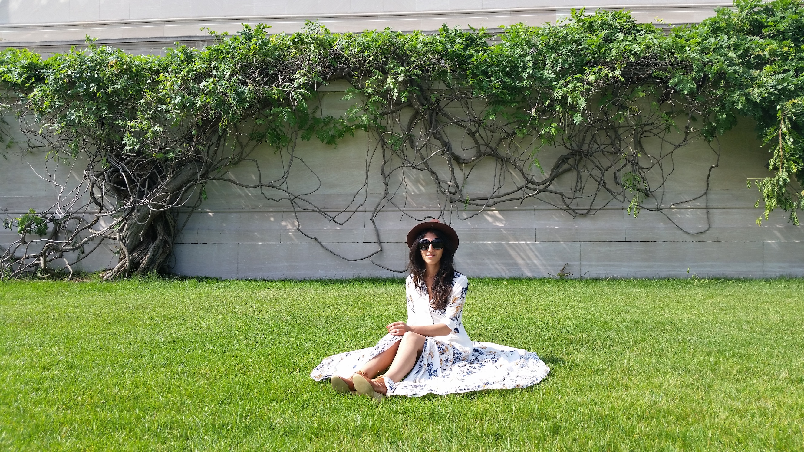 Same idea goes for florals! A mid-to-oversized floppy hat is always a win! 