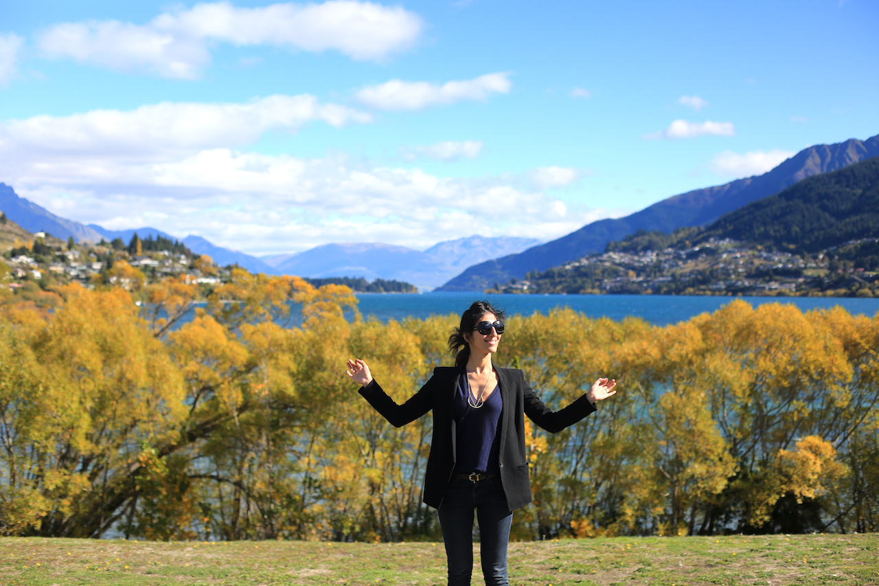 9X2A1705 copy Queenstown town view fall foliage