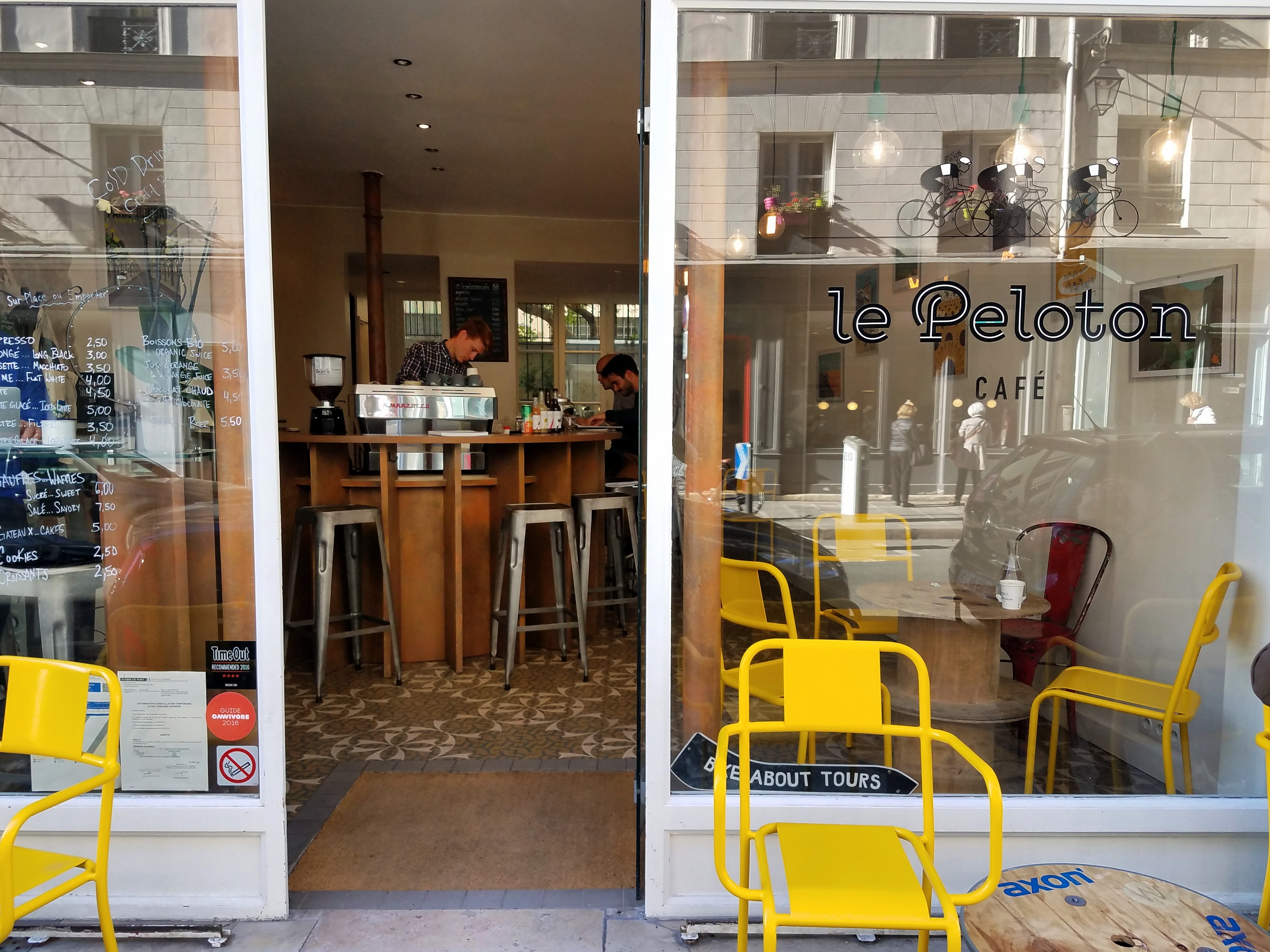 le-peloton-cafe-front-facade
