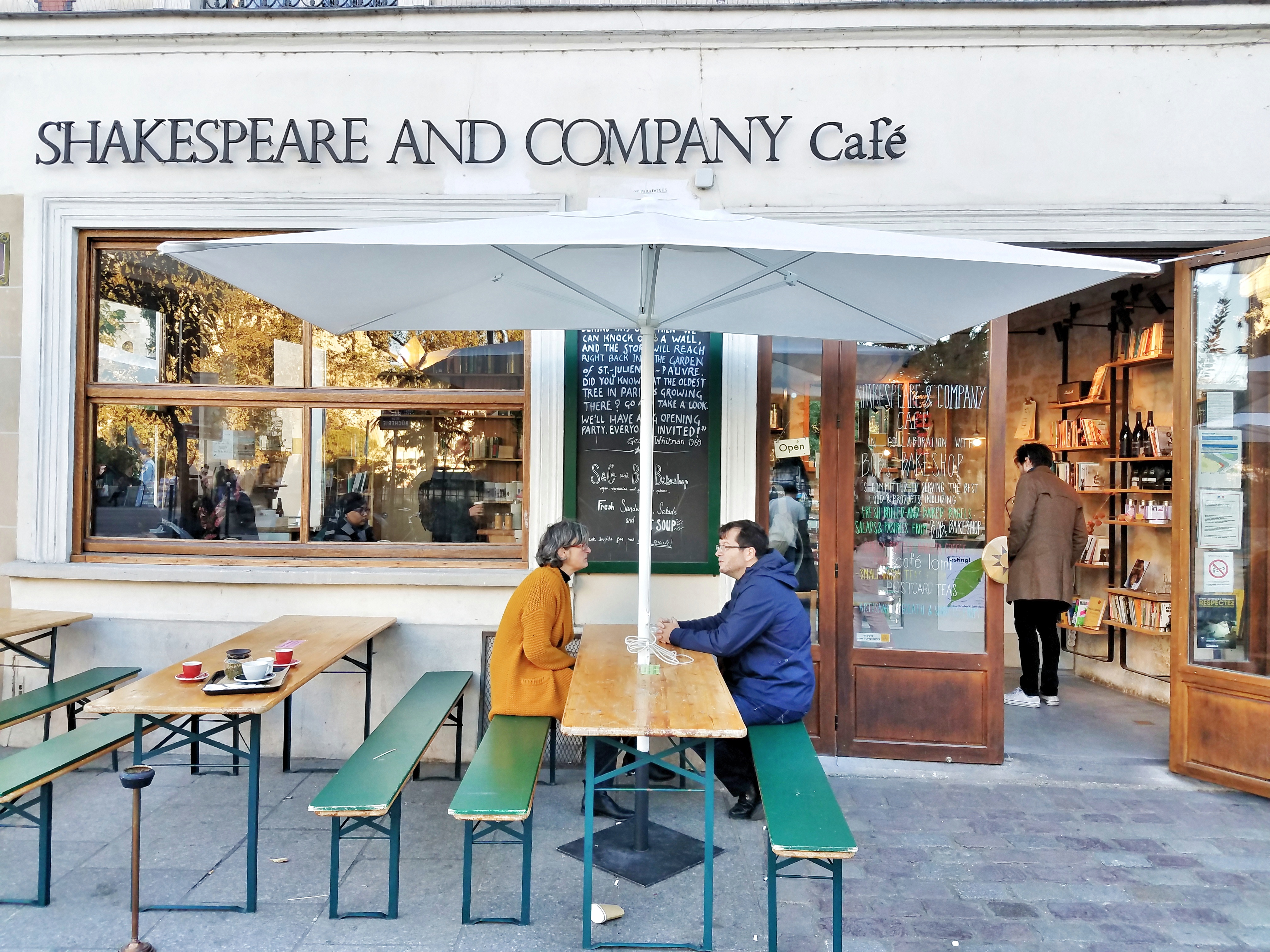 shakespeare-and-company-cafe